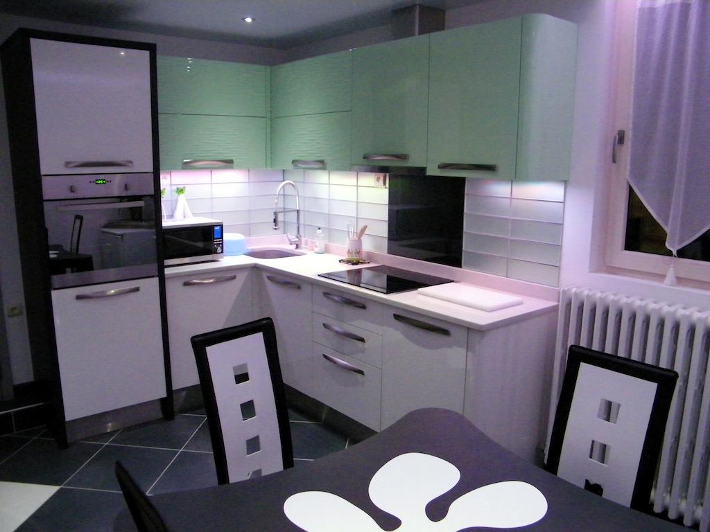 Grand Appartement Dans Villa Avec Parking Quartier Residentiel Joigny Værelse billede