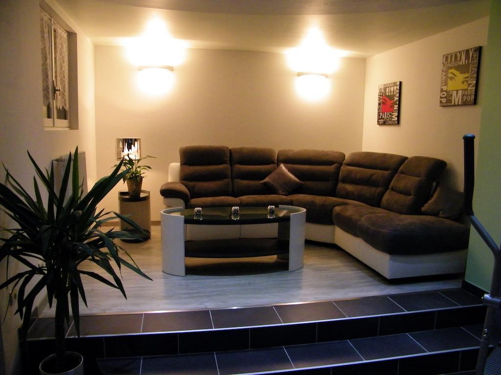 Grand Appartement Dans Villa Avec Parking Quartier Residentiel Joigny Værelse billede